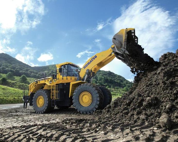 Компания Komatsu выпустила колесный погрузчик WA700