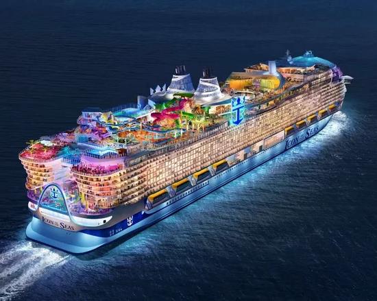 Самый большой в мире круизный лайнер Icon of the Seas с 5610 туристами и персоналом в 2350 человек приступил к финальным испытаниям перед отправкой в Майами